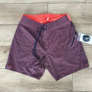 NWT Lululemon El Current 9" Lined Shorts Size 36